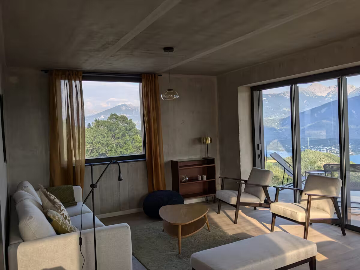 Le balcon des Doutres côté Lac